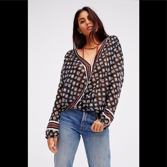 Free People border Print Peasant Top - Picture 2 of 11